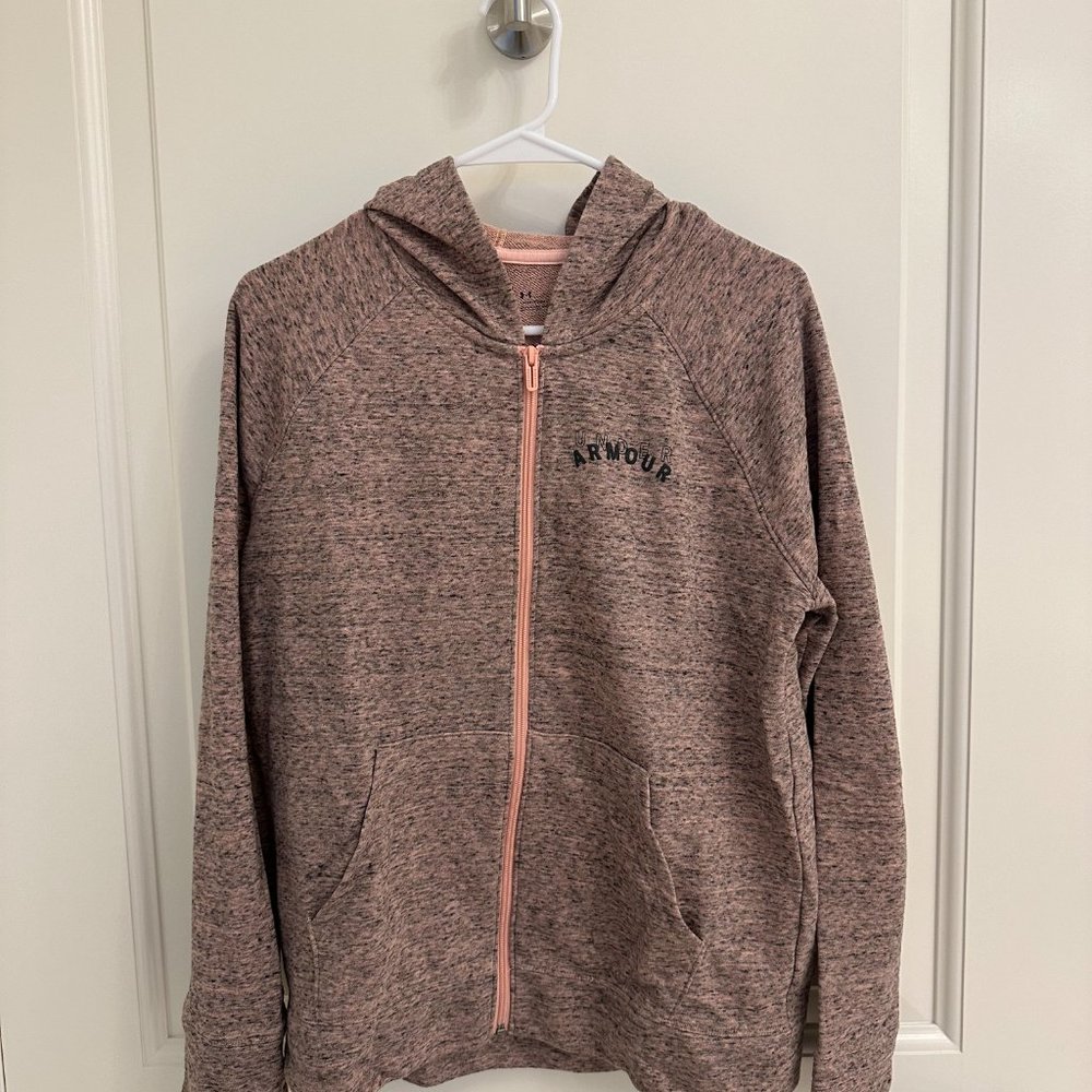 Under Armour Hooded Sweatshirt in Medium - peach with black pattern